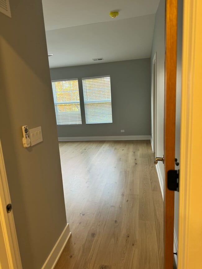 Building Photo - 2635 Loren Ln