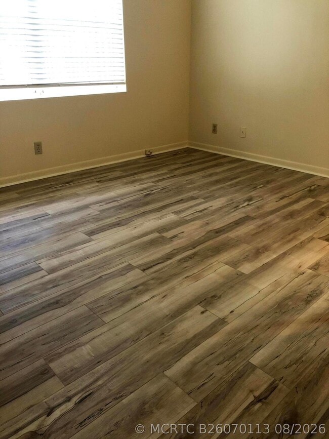 Building Photo - 1371 Cottonwood Cir