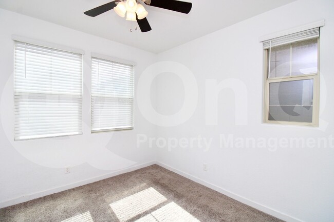 Building Photo - 1130 E Armstrong Wy