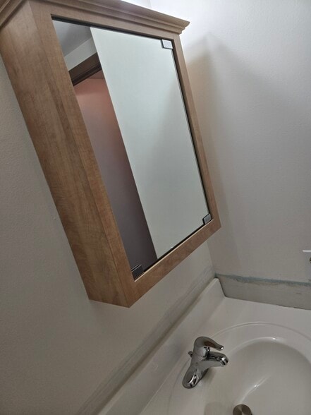 Building Photo - 4849 Grace Rd