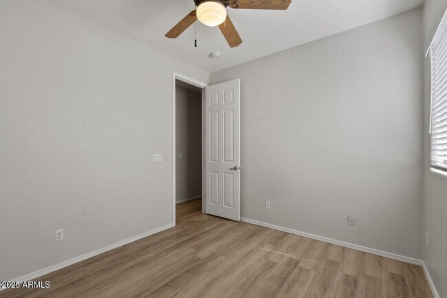 Building Photo - 18391 W Stinson Dr