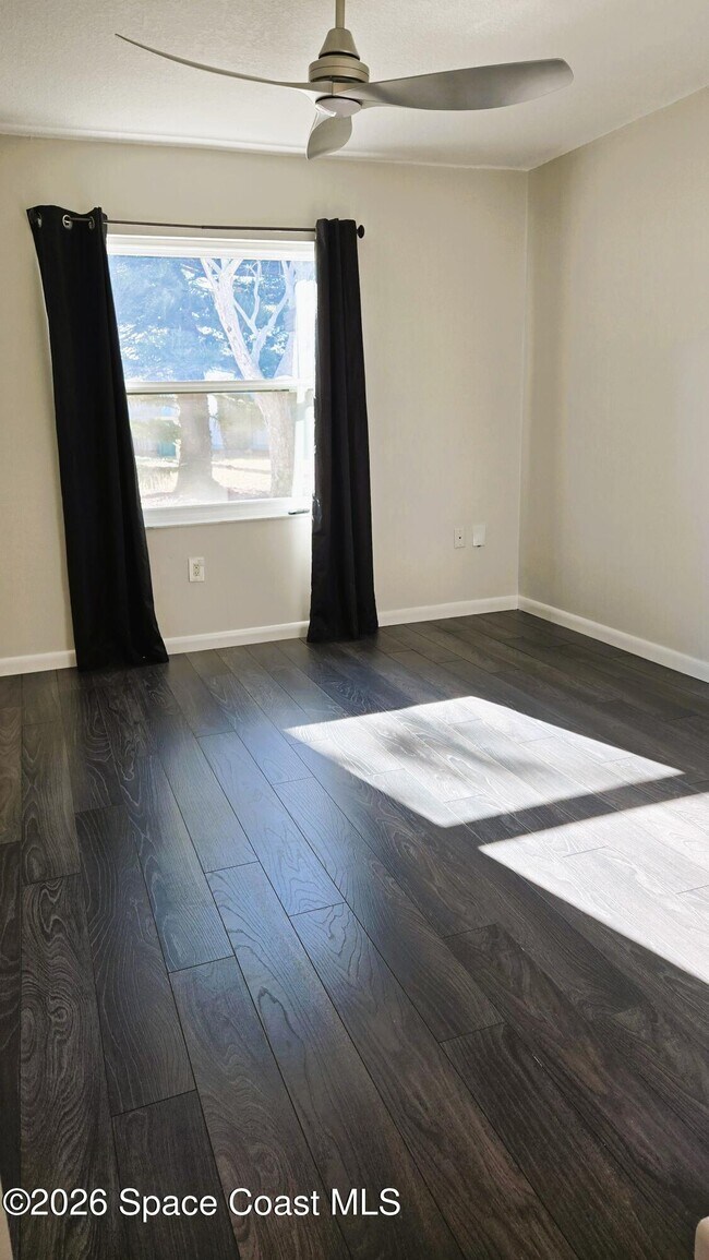 Building Photo - 1731 Bluebird Ct