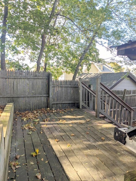 Building Photo - 13 Garden Ter