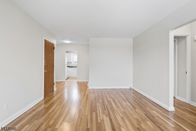 Building Photo - 741 Bloomfield Ave