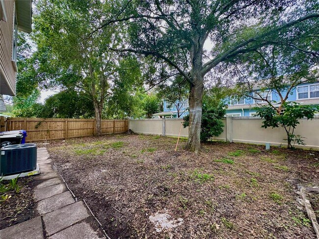 Building Photo - 2320 Pebble Brook Rd