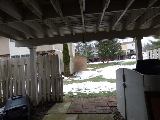 Building Photo - 794 Wheatland Cir