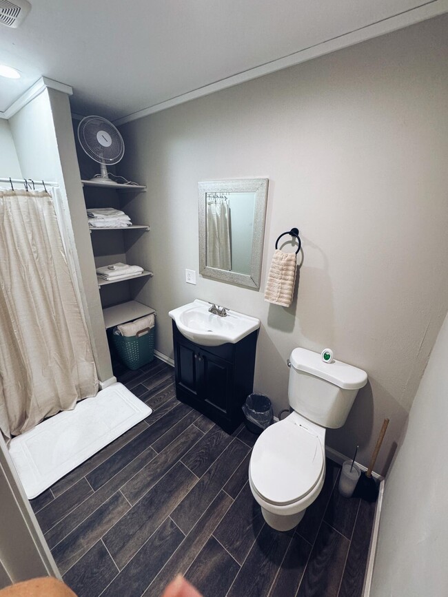 Building Photo - 474 Bob O Link Dr