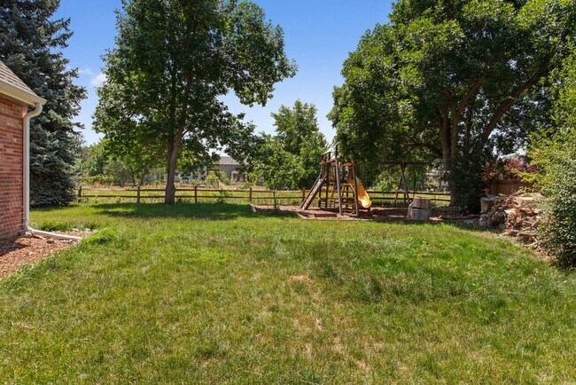 Building Photo - Beautiful 5-Bedroom + Office, 4-Bath Home in Northwest Fort Collins!