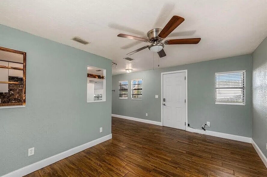 Building Photo - 6002 72nd Ave N