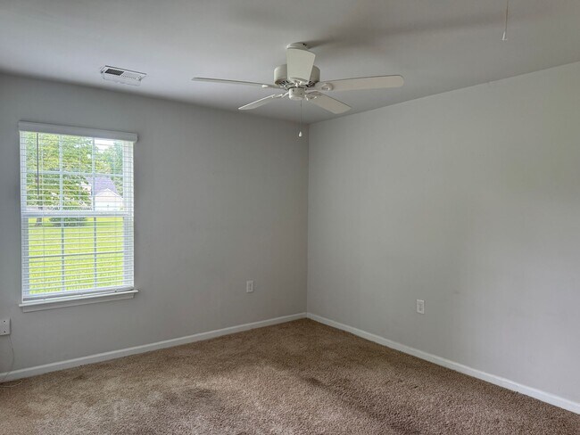 Building Photo - Charming Cul-de-Sac Home in Forest Oaks