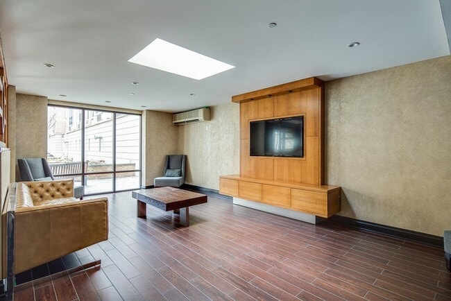 Building Photo - 149 Essex St