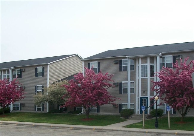 2 br, 1 bath - Loomis Estates - 2 br, 1 bath  - Loomis Estates