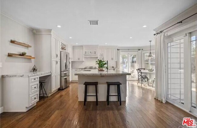 Building Photo - 26068 Charonne Ct