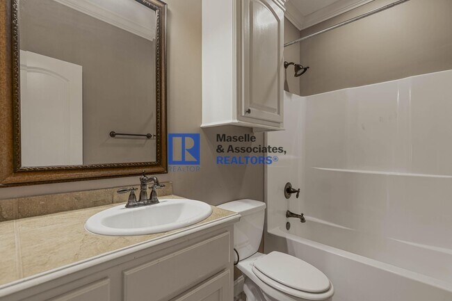 Building Photo - 403 Evian Way