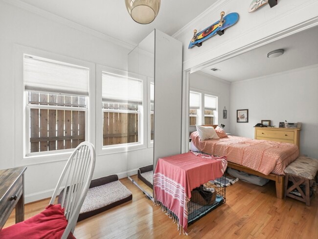 Building Photo - 1612 Vermont St