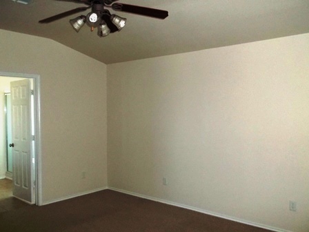 Building Photo - 6205 Charlotte Ln