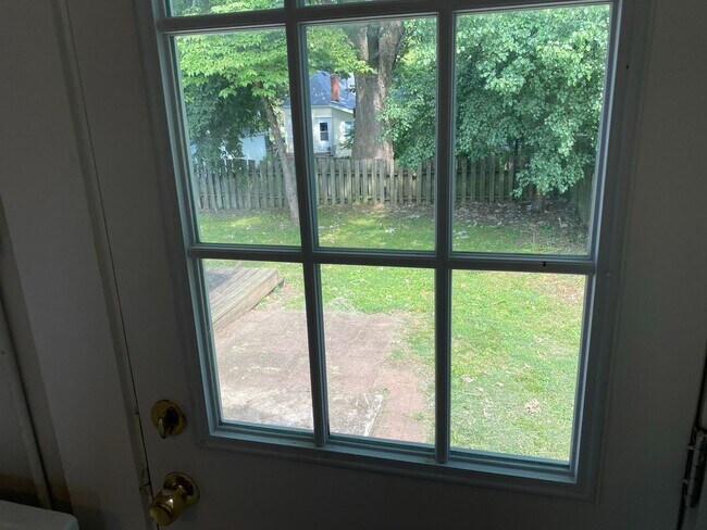 Building Photo - 339 Park Ave