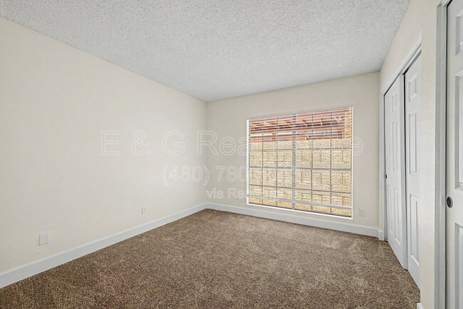 Building Photo - 4208 W Villa Maria Dr