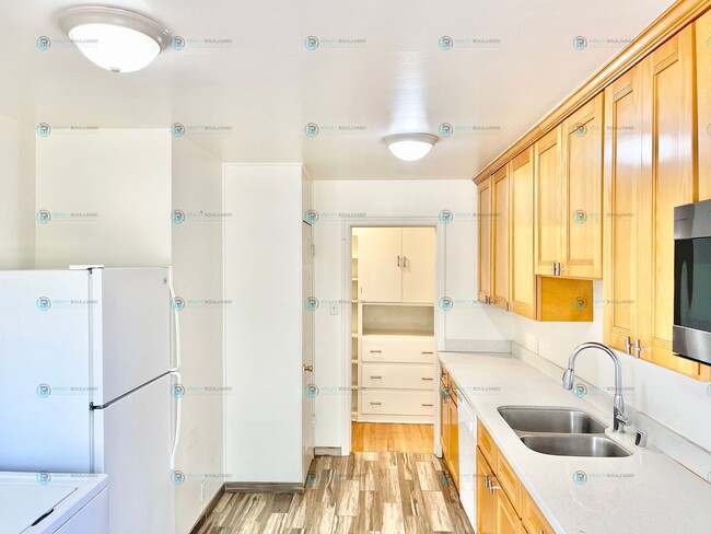 Building Photo - 90 Arden Cir