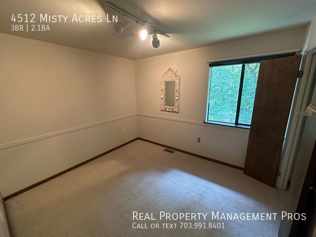 Building Photo - 4512 Misty Acres Ln
