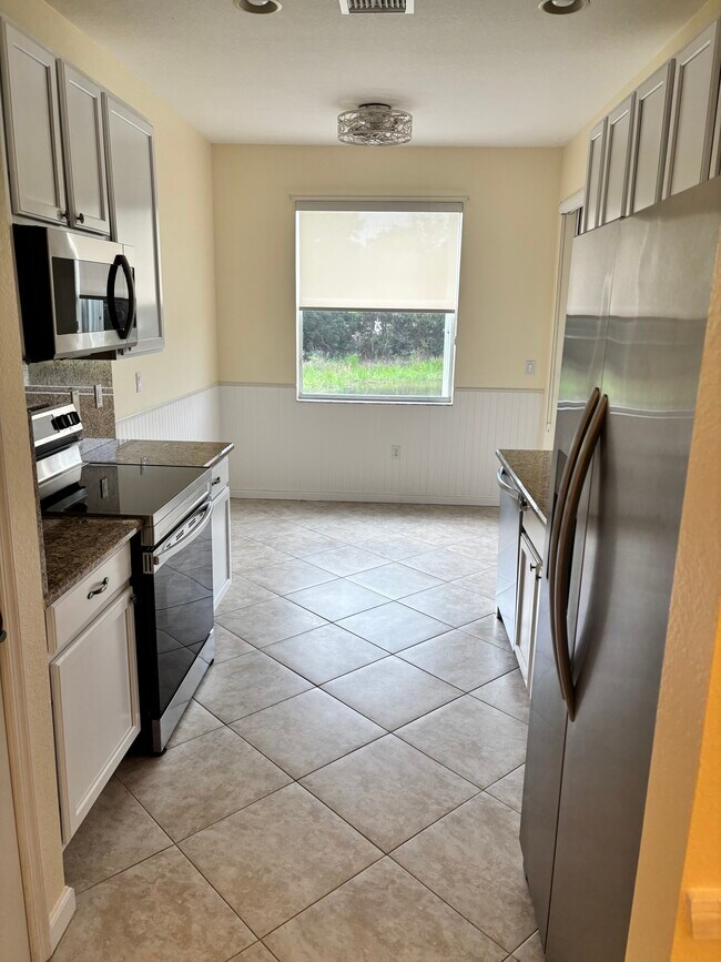 Building Photo - 7554 SW Herrington Ln