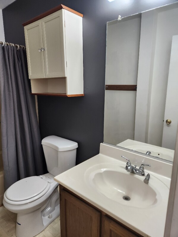 Building Photo - 225 A View Ave