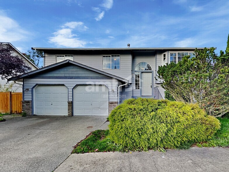 Primary Photo - 5725 209th St E