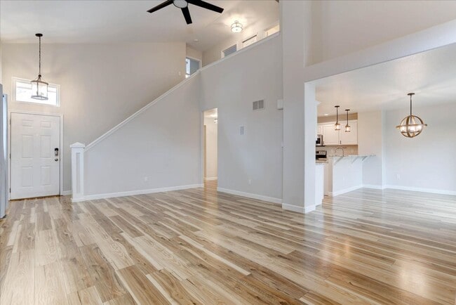 Building Photo - Stunning 5Bed/4Bath Home in the Heart of Erie