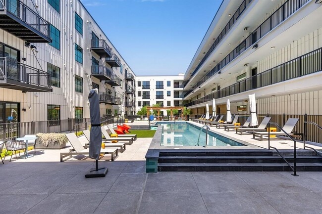 Building Photo - 4315 S Congress Ave