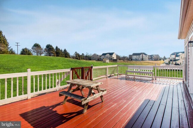 Building Photo - 15309 Lions Den Rd