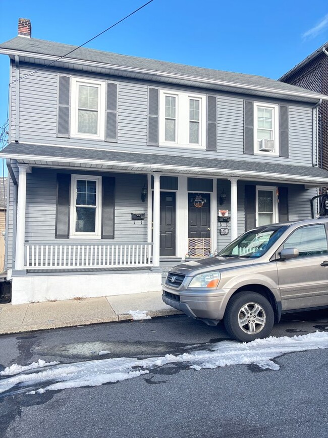 Building Photo - remodeled 2-bedroom, 1.5-bath duplex