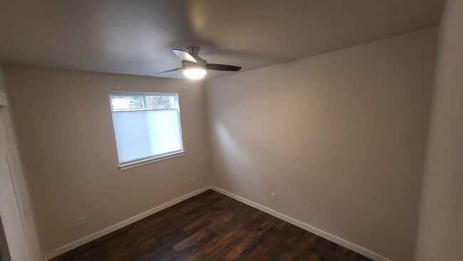 Building Photo - 1460 NW Newport Ave