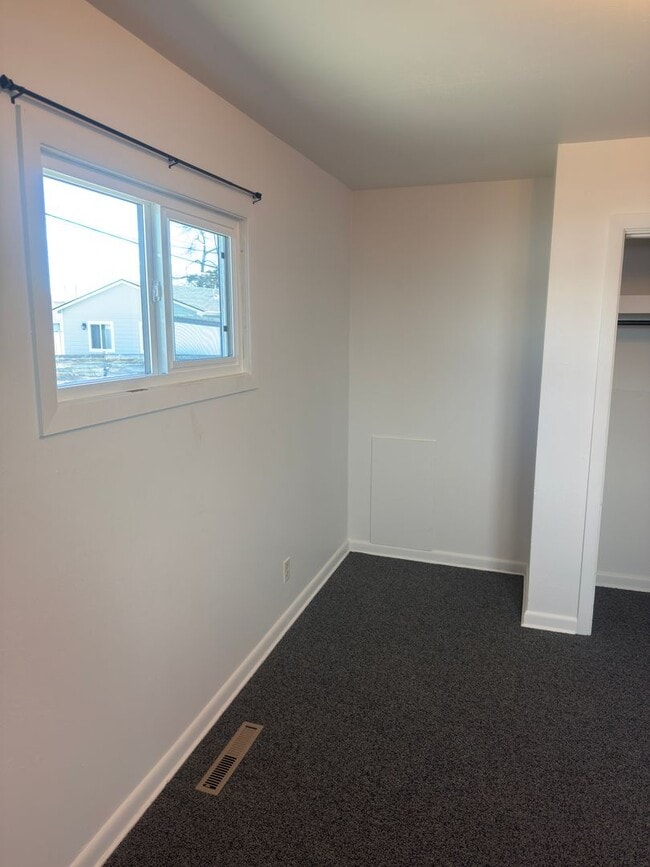 Building Photo - Remodeled 3 Bed 1 Bath Home Close to Downtown Grand Junction