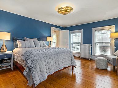 Building Photo - 114 Cabot St