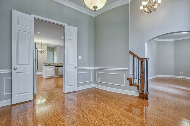 Building Photo - 6533 Riveredge Dr