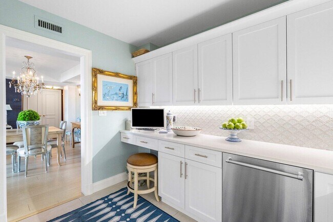 Building Photo - 1701 S Flagler Dr