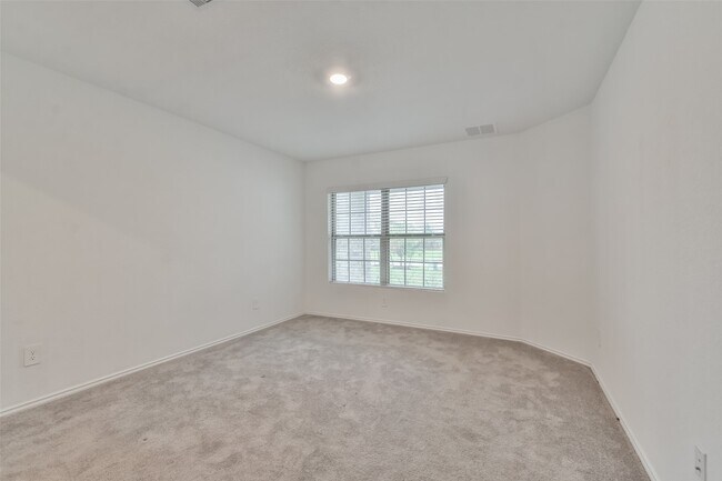 Building Photo - 3707 Solanum Dr