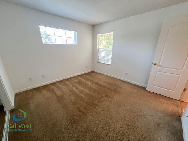 Building Photo - $3295 - 2BD/2BA Beautiful Palmia Condo Near Cottle Road & 85 Available Now!
