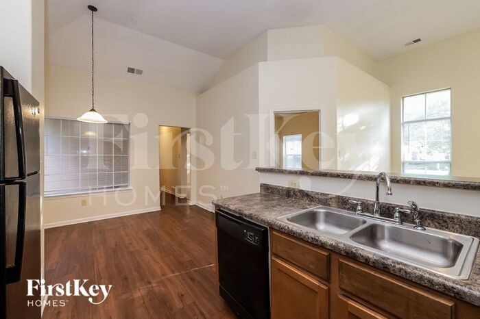 Building Photo - 7923 Bay Meadow Cir S