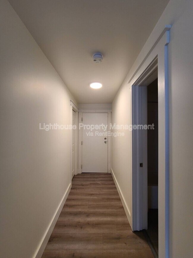 Building Photo - 917 Pearl St