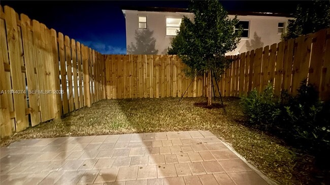 Building Photo - 2617 SE 27th Dr