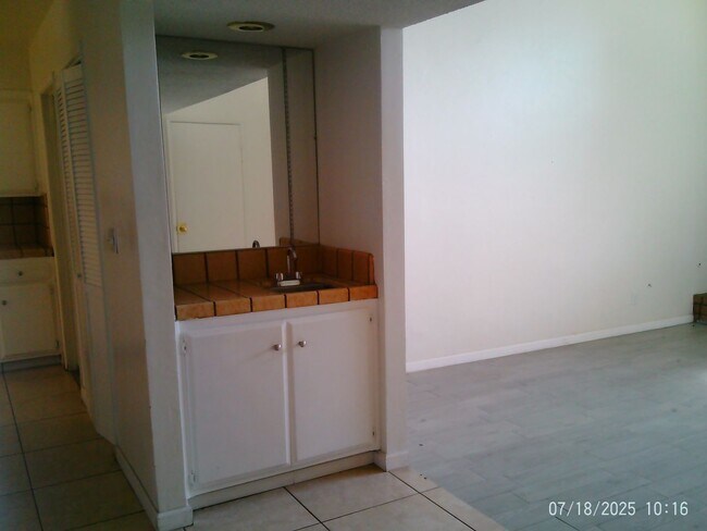 Building Photo - 2525 Actis St