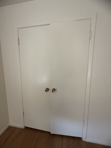 Building Photo - 3493 Country Club Rd