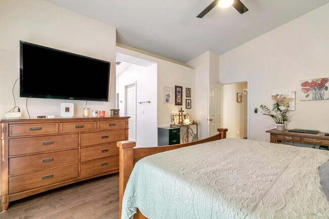 Building Photo - 3257 Vista Del Lago Way