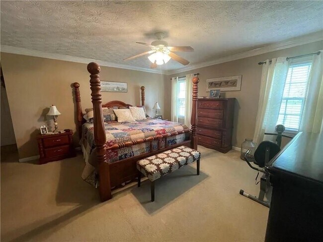 Building Photo - 3633 Loganville Hwy SW