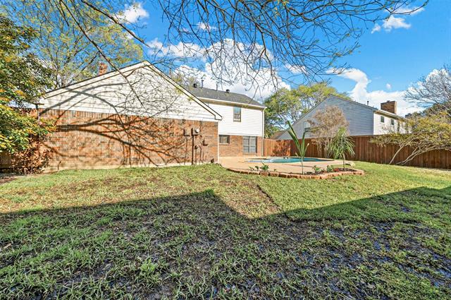 Building Photo - 1561 Yaggi Dr