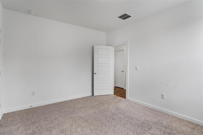Building Photo - 13609 Baileyfield Dr