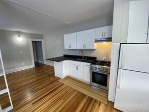 Building Photo - 34 Center St