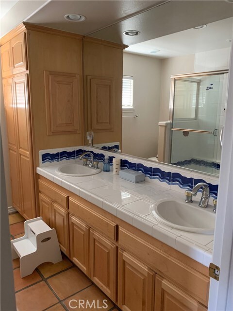 Building Photo - 1007 Lilienthal Ln