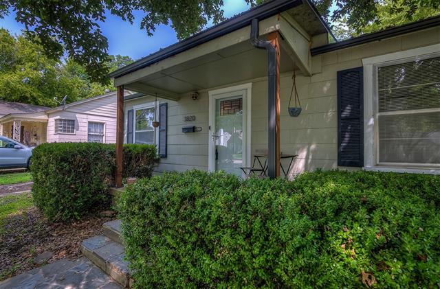 Building Photo - 3820 El Campo Ave